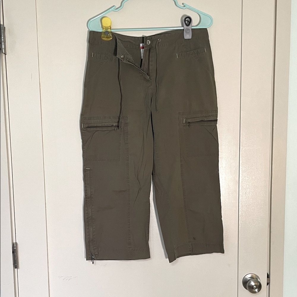 Danskin Olive Cargo Capris with Zip Pockets